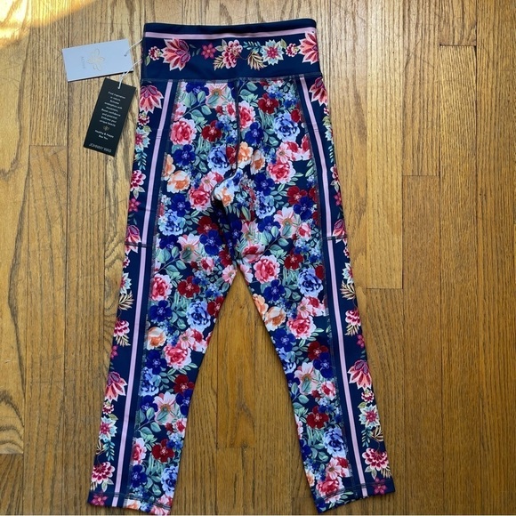NEW Johnny Was Otti Bee Active Capri Leggings Floral A0423-4 Size XS NWT - Picture 4 of 6